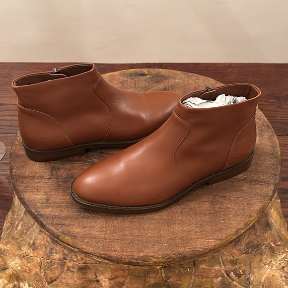 Jenni Kane NEW, never worn,  booties.  Size 37 Saddle Leather. - Picture 3 of 4